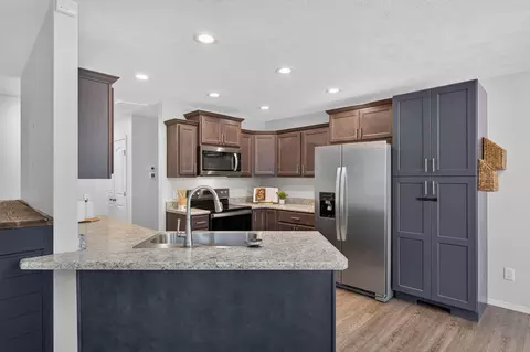 Kitchen - 505 S Forest Ln, Republic, MO 65738 photo 4 of 5