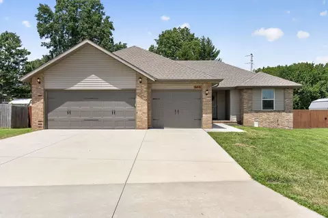 Exterior - 505 S Forest Ln, Republic, MO 65738 photo 3 of 12