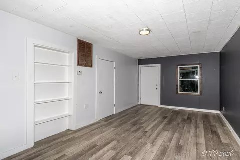 Living - 309 S Marr St, Mountain View, MO 65548 photo 2 of 4