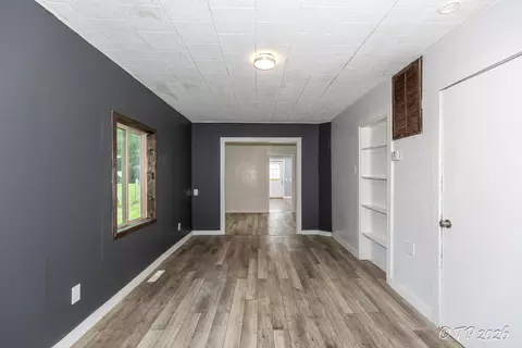 Living - 309 S Marr St, Mountain View, MO 65548 photo 1 of 4