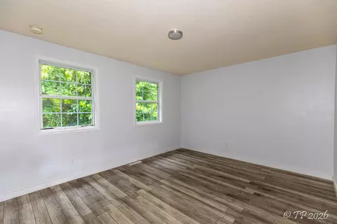 Bedroom - 309 S Marr St, Mountain View, MO 65548 photo 1 of 2