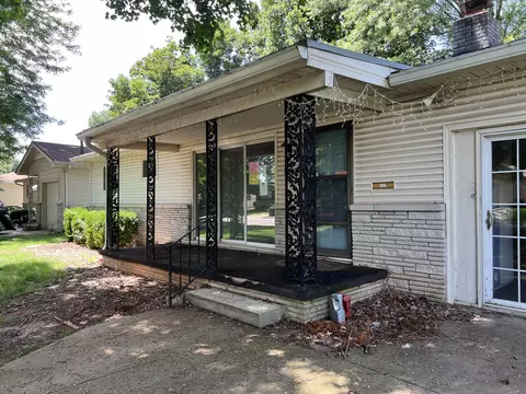 Exterior - 1949 S Broadway Ave, Springfield, MO 65807 photo 3 of 5