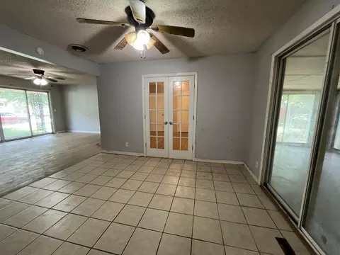 Living - 1949 S Broadway Ave, Springfield, MO 65807 photo 3 of 3