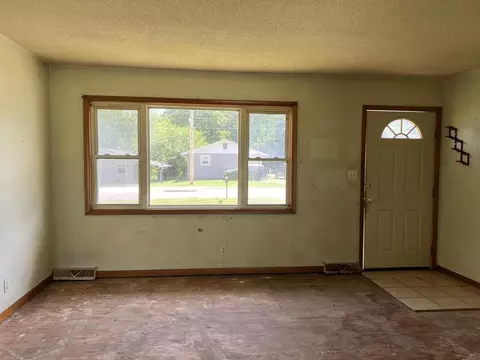 Living - 2249 N Clifton Ave, Springfield, MO 65803 photo 1 of 3