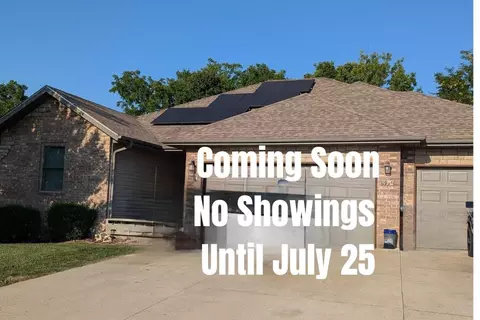 1956 S Thomas Dr, Ozark, MO 65721