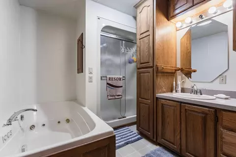 Bath - 2512 N Benton Ave, Springfield, MO 65803 photo 1 of 2