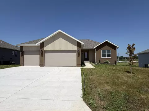 1293 N Maxine Ave, Nixa, MO 65714