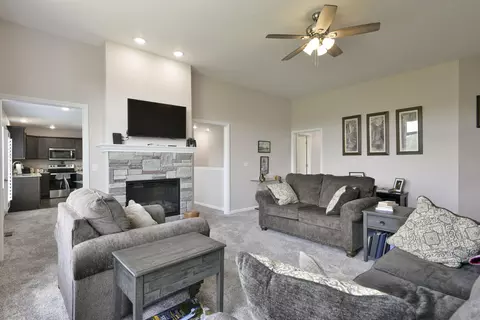 Living - 880 Black Forest Ln, Branson West, MO 65737 photo 3 of 4