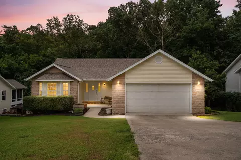 Exterior - 161 Hideaway St, Branson, MO 65616 photo 3 of 5