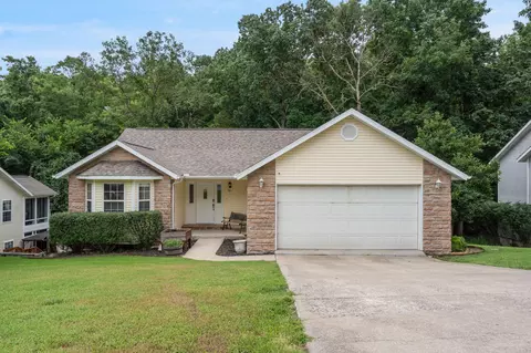 Exterior - 161 Hideaway St, Branson, MO 65616 photo 2 of 5