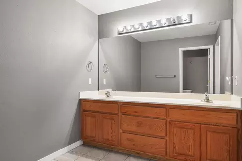 Bath - 161 Hideaway St, Branson, MO 65616 photo 3 of 4