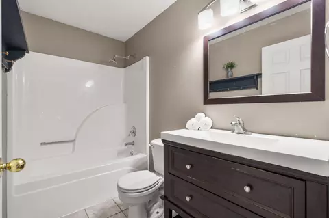 Bath - 161 Hideaway St, Branson, MO 65616 photo 2 of 4