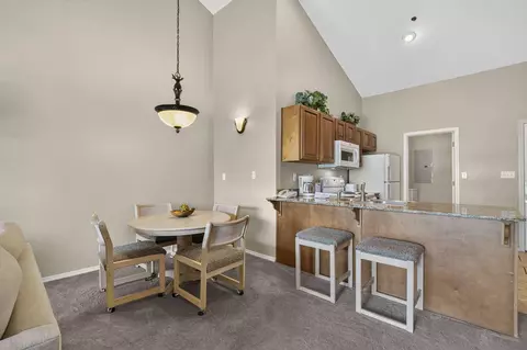 Dining - 302 Stillwater Trl #324, Branson, MO 65616 photo 2 of 2