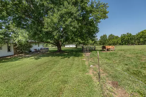Exterior - 1905 E Webb Rd, Ozark, MO 65721 photo 12 of 27