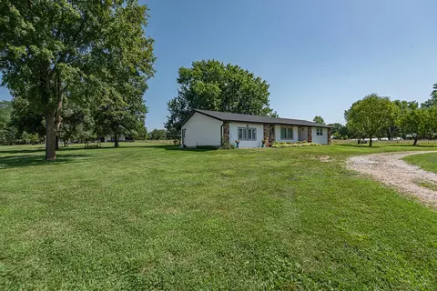 Exterior - 1905 E Webb Rd, Ozark, MO 65721 photo 6 of 27