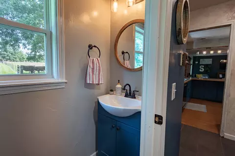 Bath - 1905 E Webb Rd, Ozark, MO 65721 photo 1 of 6