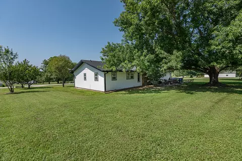 Exterior - 1905 E Webb Rd, Ozark, MO 65721 photo 9 of 27