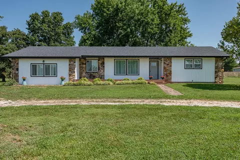 Exterior - 1905 E Webb Rd, Ozark, MO 65721 photo 2 of 27