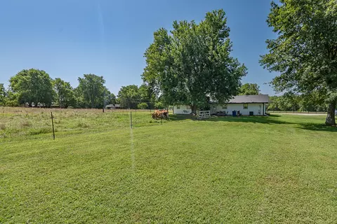 Exterior - 1905 E Webb Rd, Ozark, MO 65721 photo 11 of 27