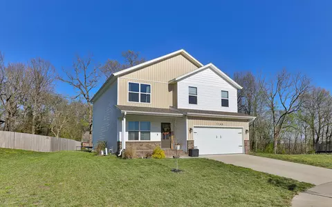 1145 E Manitou Ct, Nixa, MO 65714
