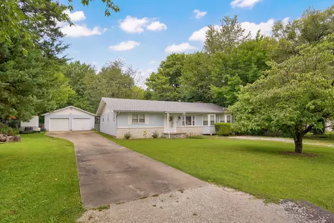 Exterior - 1631 N Patterson Ave, Springfield, MO 65803 photo 2 of 11