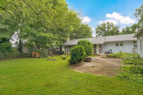 Exterior - 1631 N Patterson Ave, Springfield, MO 65803 photo 9 of 11