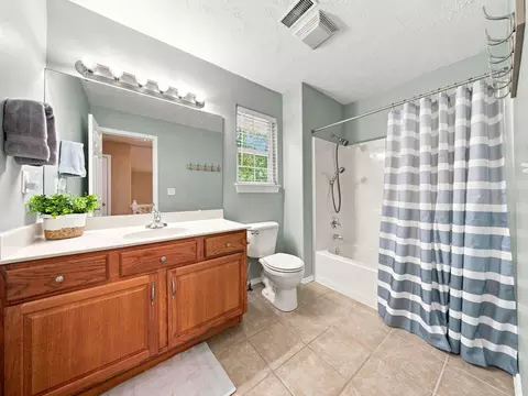 Bath - 2208 E Kathryn Dr, Republic, MO 65738 photo 4 of 4