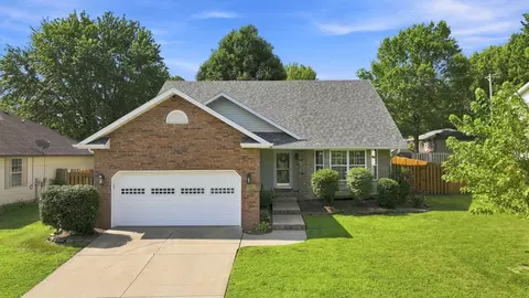 Exterior - 2208 E Kathryn Dr, Republic, MO 65738 photo 3 of 11