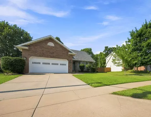 Exterior - 2208 E Kathryn Dr, Republic, MO 65738 photo 11 of 11