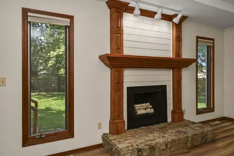 1414 E Arlington St, Springfield, MO 65803 photo 8