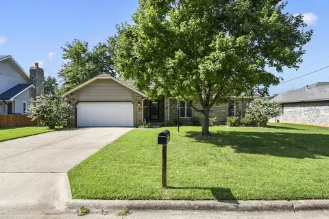 1414 E Arlington St, Springfield, MO 65803 photo 2