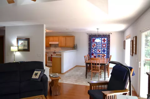 Dining - 160 Micahs Xing, Reeds Spring, MO 65737 photo 2 of 3