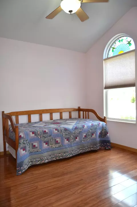 Bedroom - 160 Micahs Xing, Reeds Spring, MO 65737 photo 5 of 5