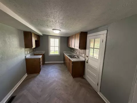 Kitchen - 517 N 4th St, Thayer, MO 65791 photo 1 of 3