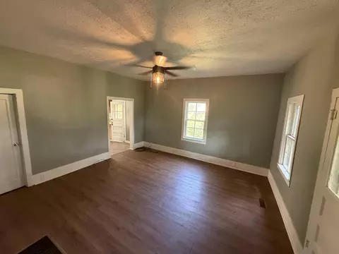 Living - 517 N 4th St, Thayer, MO 65791 photo 2 of 4