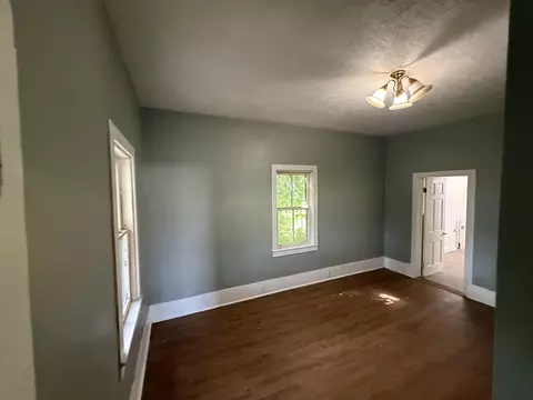 Bedroom - 517 N 4th St, Thayer, MO 65791 photo 3 of 4