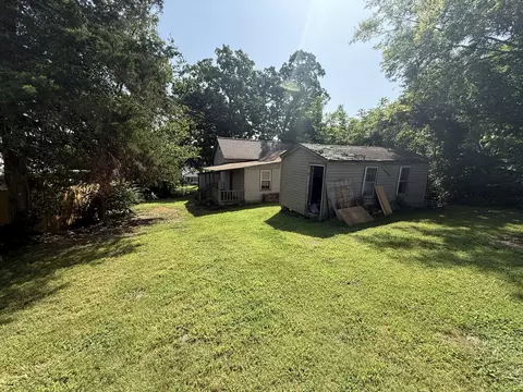 Exterior - 517 N 4th St, Thayer, MO 65791 photo 5 of 8