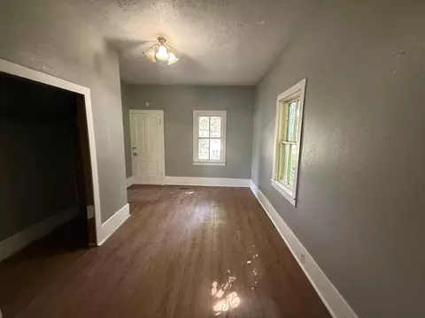Bedroom - 517 N 4th St, Thayer, MO 65791 photo 4 of 4