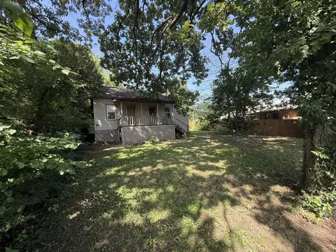 Exterior - 517 N 4th St, Thayer, MO 65791 photo 3 of 8