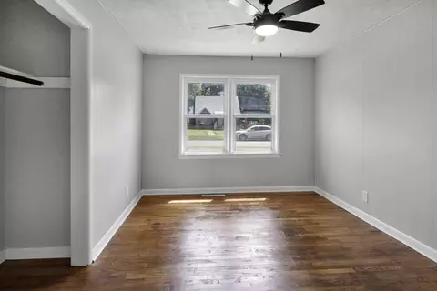 Bedroom - 429 S West Ave, Springfield, MO 65806 photo 5 of 6