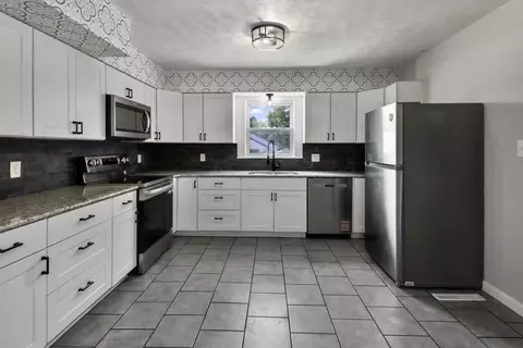Kitchen - 429 S West Ave, Springfield, MO 65806 photo 2 of 2