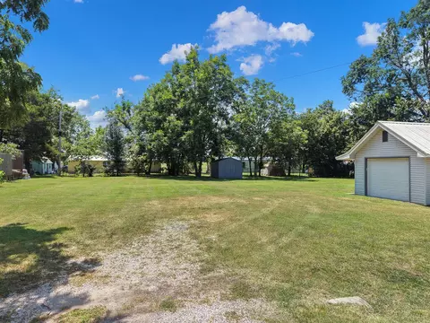 Exterior - 214 E Wilson St, Wheaton, MO 64874 photo 3 of 5