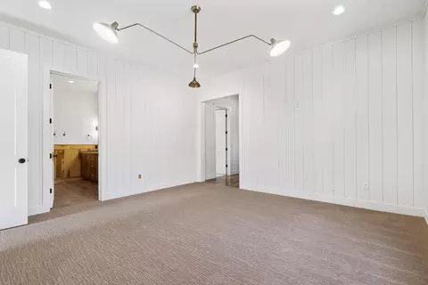 Bedroom - 168 Brookside Dr, Saddlebrooke, MO 65630 photo 6 of 10
