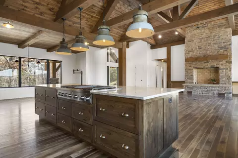 Kitchen - 168 Brookside Dr, Saddlebrooke, MO 65630 photo 5 of 6