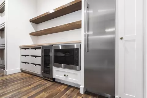 Kitchen - 168 Brookside Dr, Saddlebrooke, MO 65630 photo 6 of 6