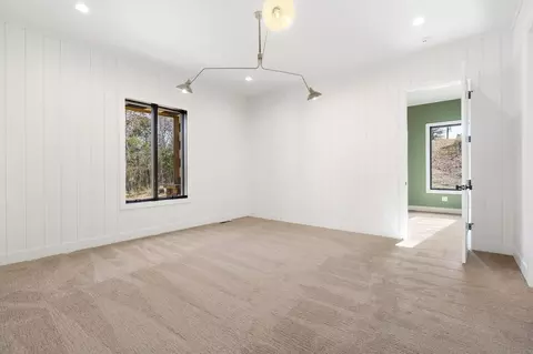 Bedroom - 168 Brookside Dr, Saddlebrooke, MO 65630 photo 5 of 10