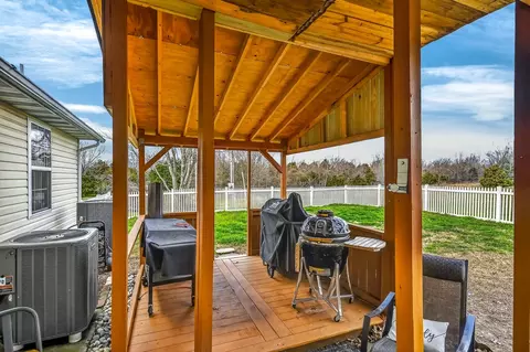 Exterior - 1519 E 515th Rd, Brighton, MO 65617 photo 6 of 12