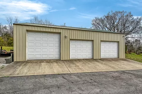 Exterior - 1519 E 515th Rd, Brighton, MO 65617 photo 3 of 12