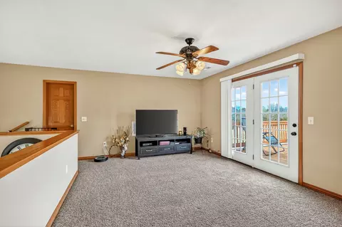 Living - 1519 E 515th Rd, Brighton, MO 65617 photo 3 of 4