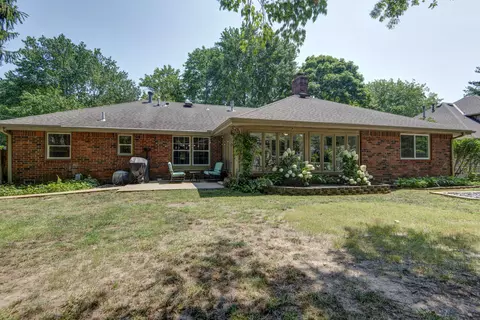 Exterior - 1705 E Vincent Dr, Springfield, MO 65804 photo 8 of 12